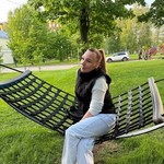 Maria, 43 (1 , 0 )